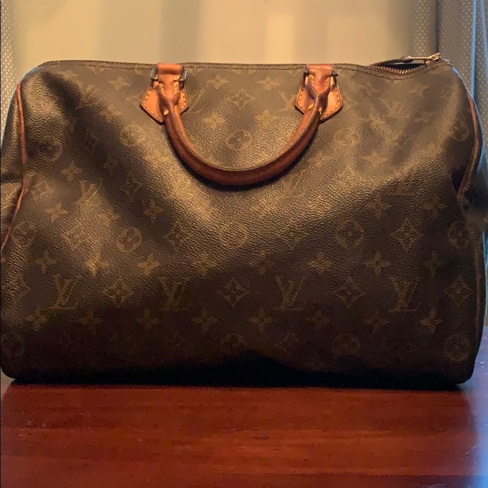 authentic Louis Vuitton Speedy 35